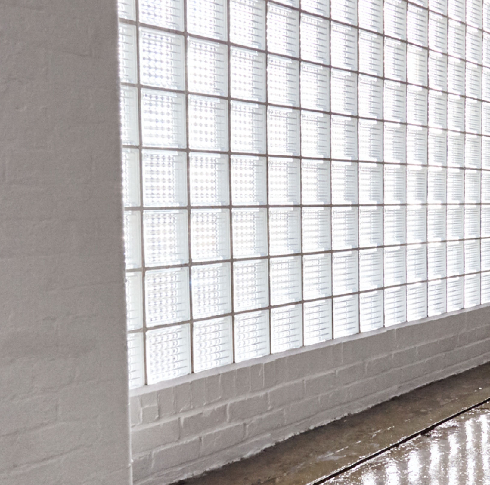 fivefourstudios Glass Wall