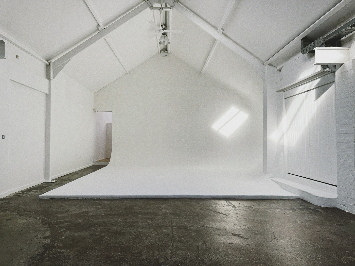 studio one;
available for photography, film, events & weddings ⚡️

#fivefourstudios