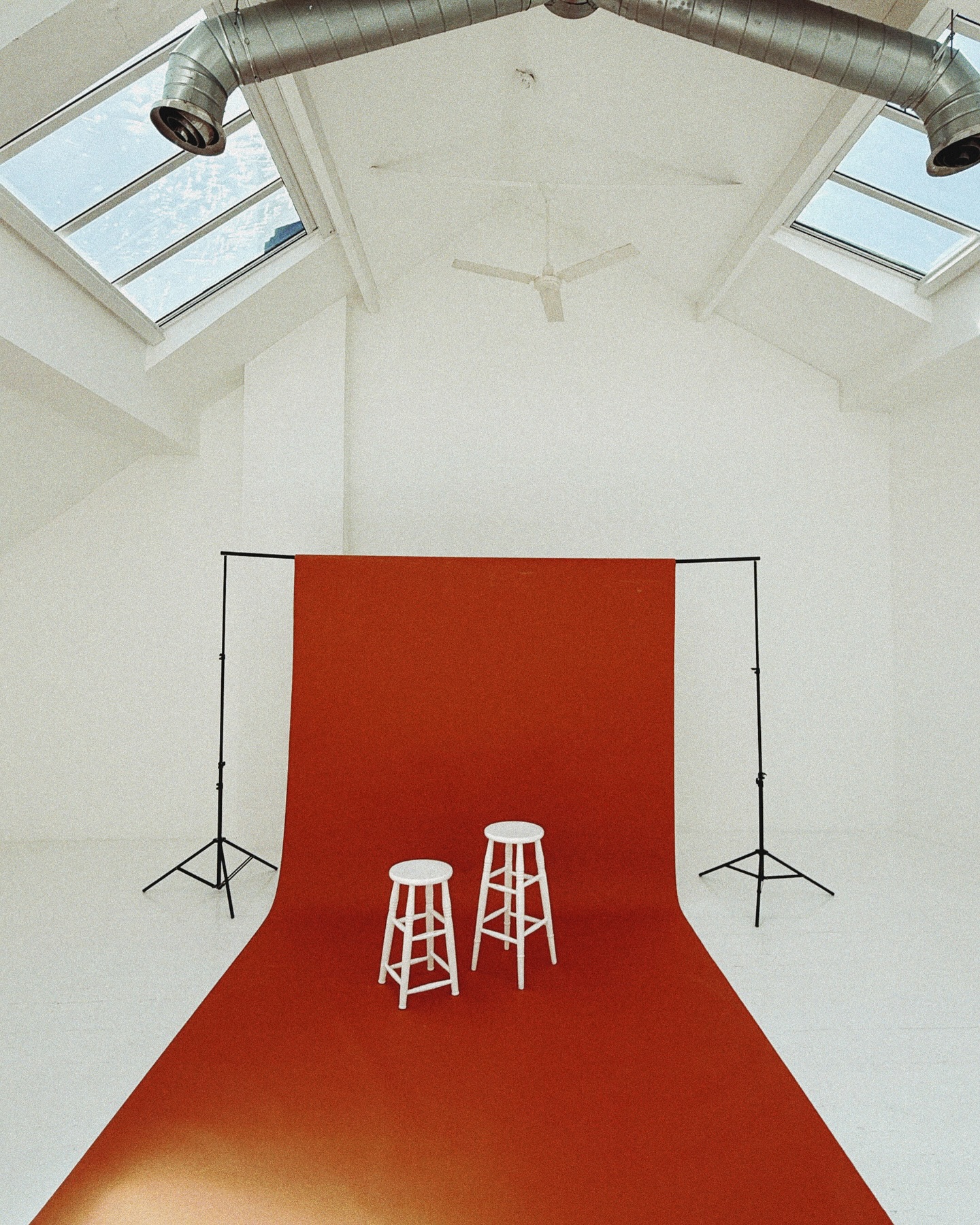 sunny shoot days in the loft ☀️

#fivefourstudios