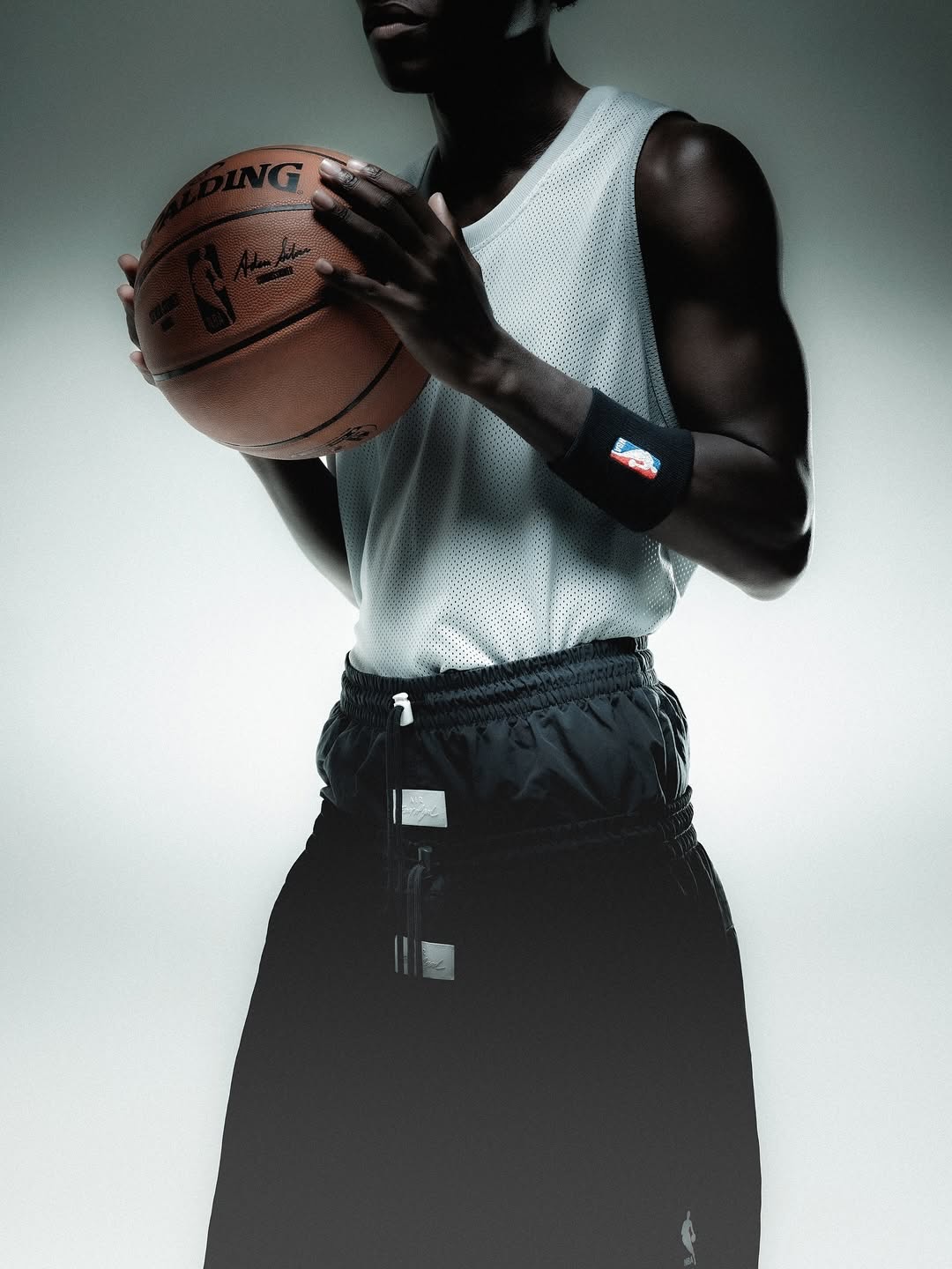 @shotby_nw creating magic in Studio Two once again, with @kyokentonsmith 🏀⚡️

#fivefourstudios