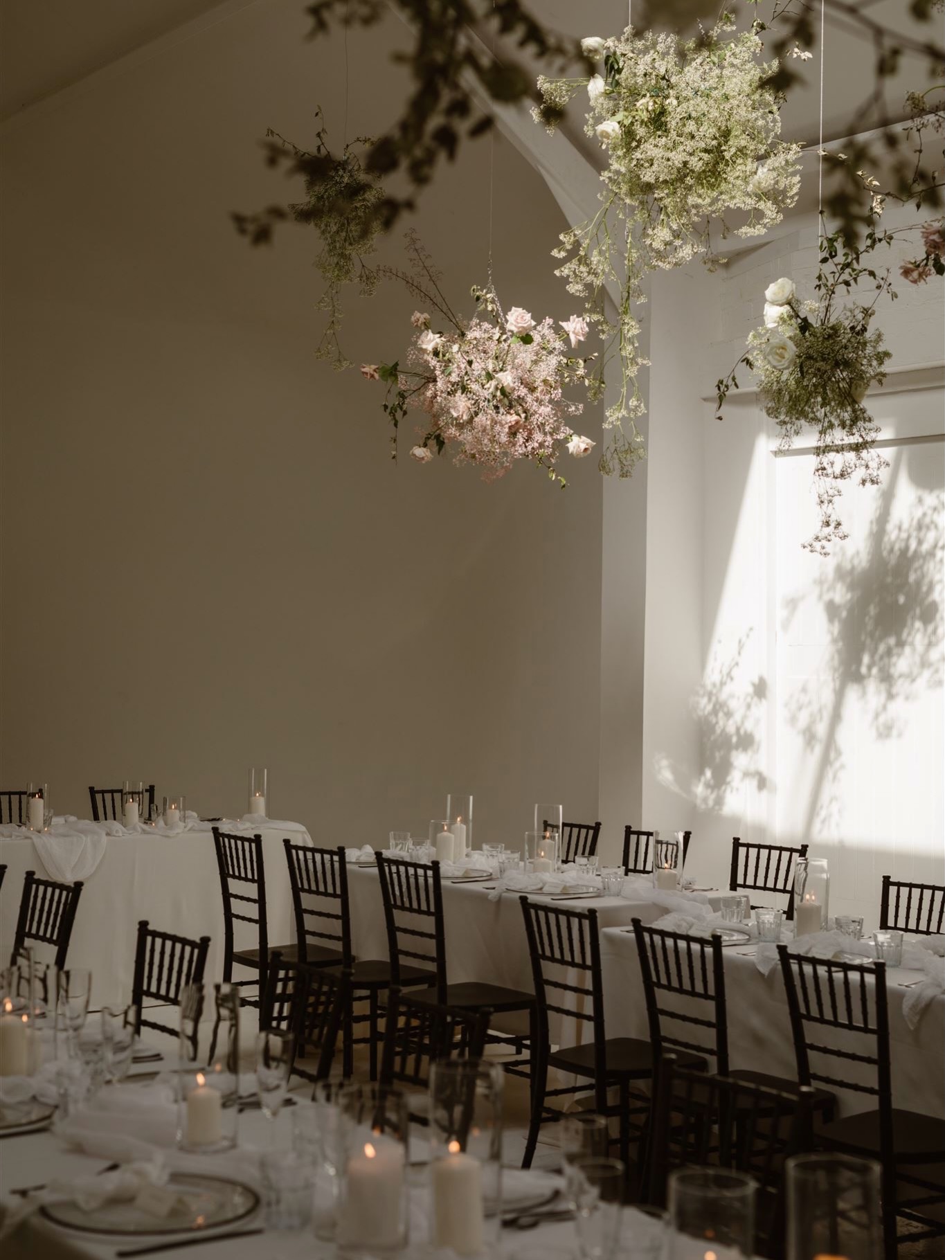 Heavenly wedding breakfast in Studio One for Charlotte & Jerome 🌾🌷

photo | @agnes.black 
planning | @blondearmy 
florals | @sassflower 
furniture | @furniturehireuk 
tableware | @optionsgreathire 
linen | @just_4_linen 

#fivefourstudios