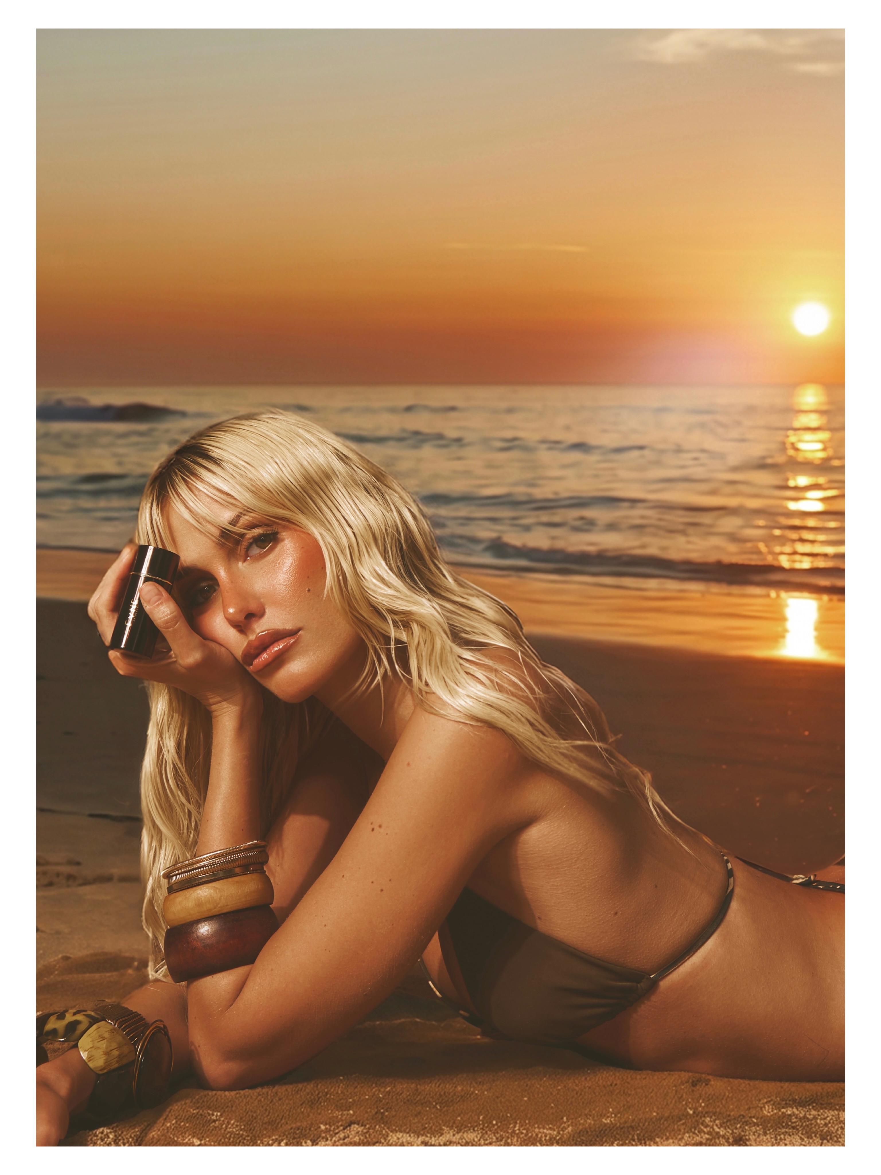 Summer ready with Fyne Beauty! Shot by @shot.by.rosso in Studio One with LED backdrop by @hollins_backdrops ☀️🌊

#fivefourstudios