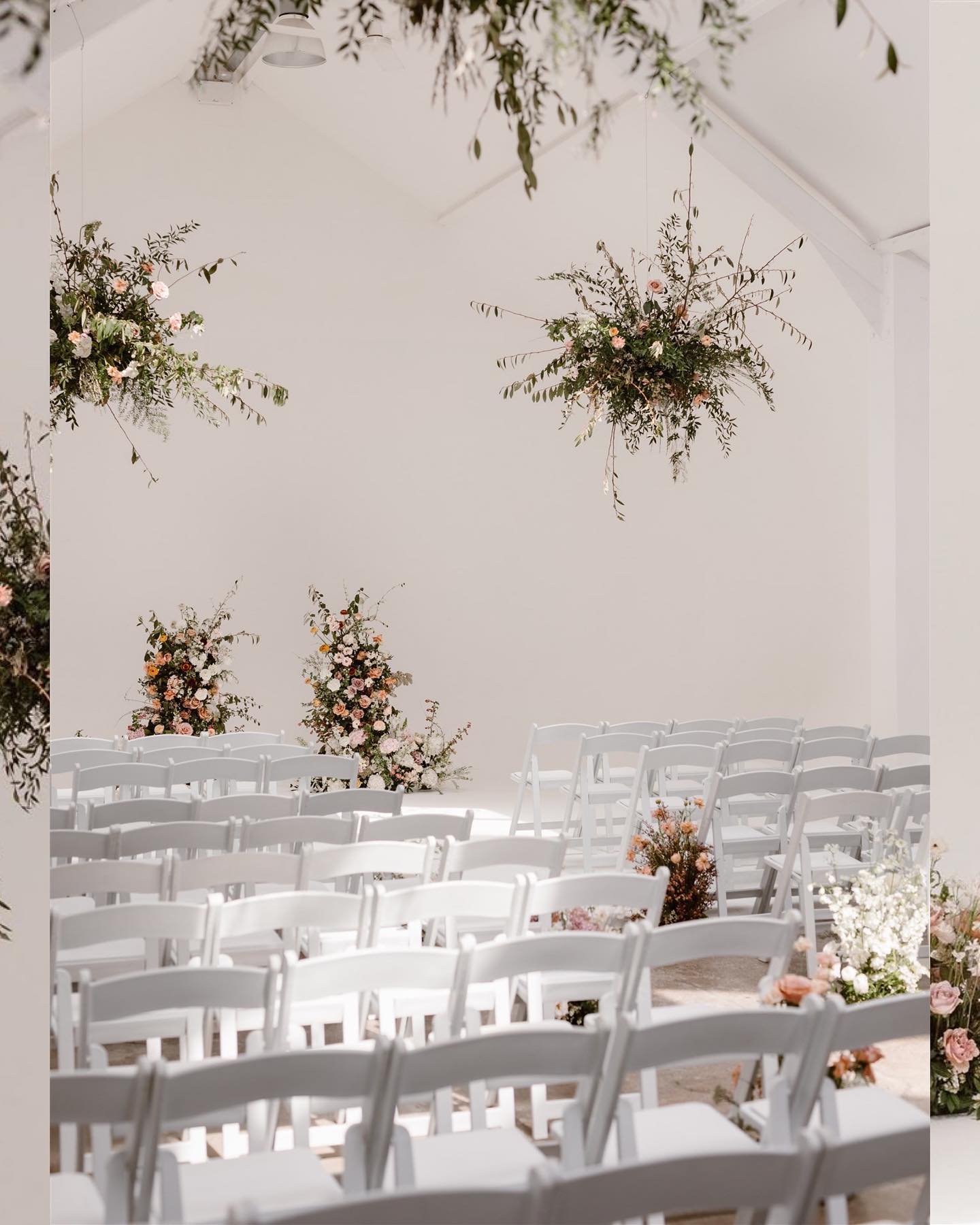 Congratulations to Rachel & Chris on their stunning wedding held at fivefour recently ????????
•
????: @agnes.black 
•
@rachgwd 
@l27weddings 
@sassflower 
•
•
•
#wedding #weddingphotography #weddingvenue #weddingvenuemanchester #venue #venuehire #venuehiremanchester #alternativewedding #bride #groom #weddingday #weddinginspiration #weddingdress #weddings #weddingideas #weddingdecor #weddingplanner #love #party #bridal #weddingparty #couple #weddinginspo #event #eventvenue #location #locationhire #locationscout #fivefourstudios #manchester